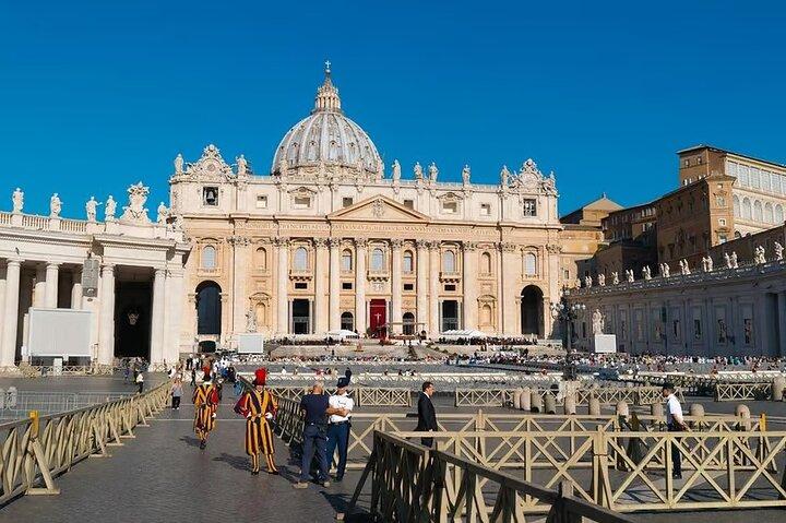 Vatican City Guided Tour of the Papal Audience
