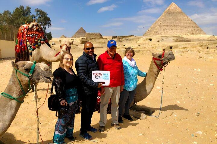 Private Day Tour: Giza Pyramids, Sphinx, Saqqara & Memphis