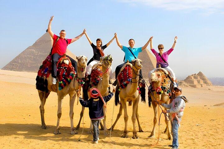 Private Full-Day Tour to Pyramids of Giza,Sakkara and Memphis