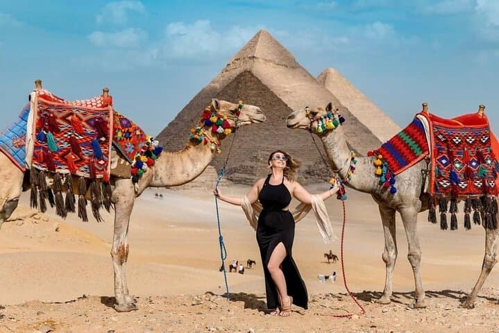 Half Day Tour To The Great Pyramids of Giza and Sphinx