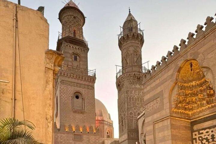 Unforgettable Experience to Pyramid and Old Cairo