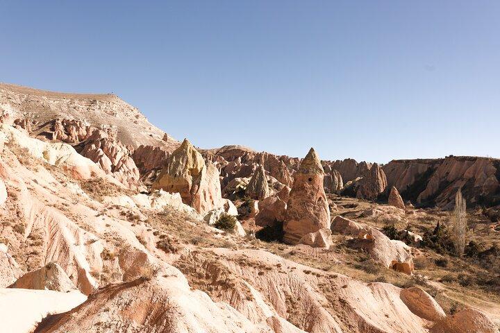 Rose and Red Valley Hiking Tour