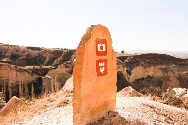 Rose and Red Valley Hiking Tour