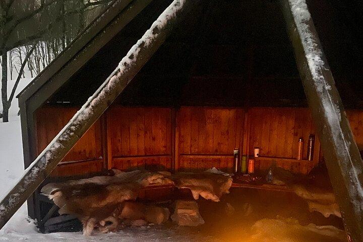 Evening tour: Sledding, mini skiing, lasso and reindeer hides
