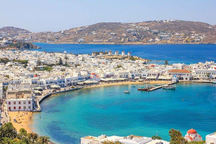 Mykonos Island Sightseeing Tour via Bus Cruise and Guided Walk