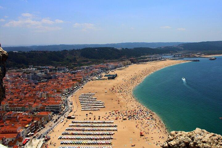 From Porto ↔ Lisbon with up to 4 stops : Aveiro, Nazaré, Óbidos