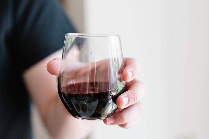 Niagara-on-the-Lake Guided Food Tour with Ice Wine & Poutine