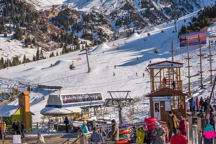 Almaty: Jeep Private Full-Day City Tour to Top Sights