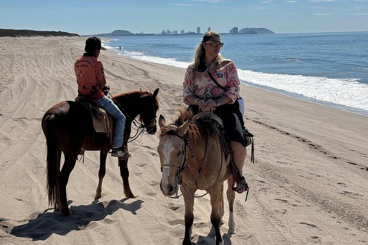 Horseback riding & Temazcal combo with lunch and mezcal tour