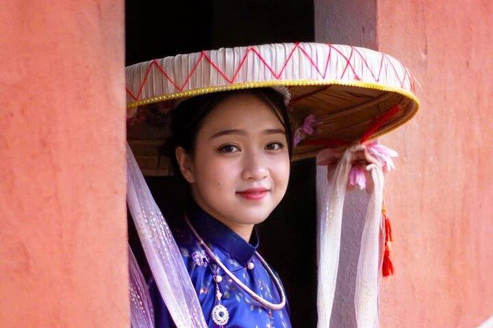 Ho Chi Minh Styled Photoshoot Tour With Makeup, Photographer