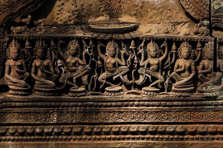 Banteay srei and Angkor Grand Circuit with Tour Guide
