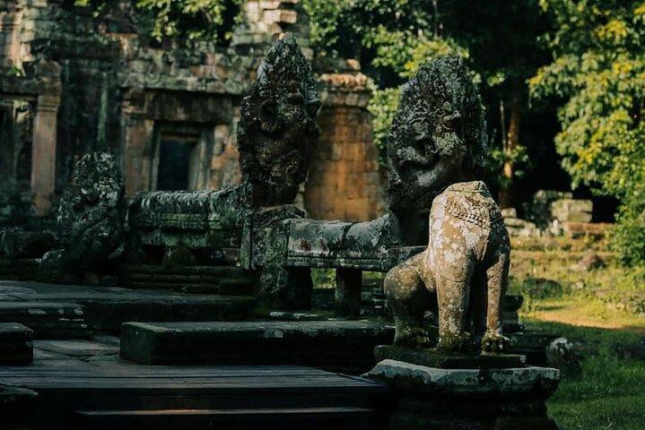 Banteay srei and Angkor Grand Circuit with Tour Guide