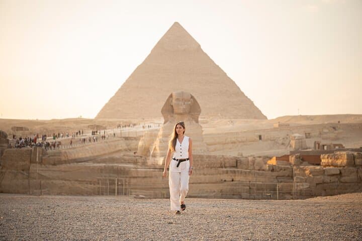 Private Photoshoot (photo session) at the pyramids of Giza