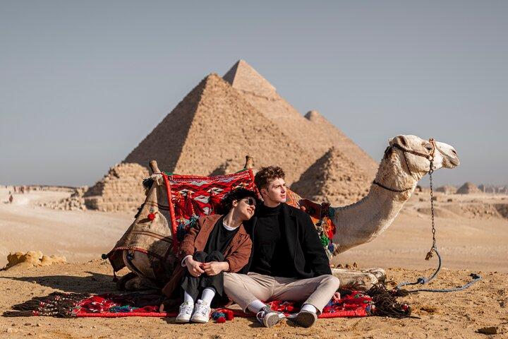 Giza Pyramids and Sphinx Tour with liscened tour guide