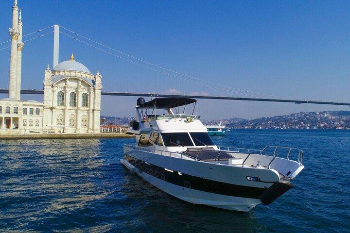 Bosphorus Night Cruise Experience on the Luxury Yacht