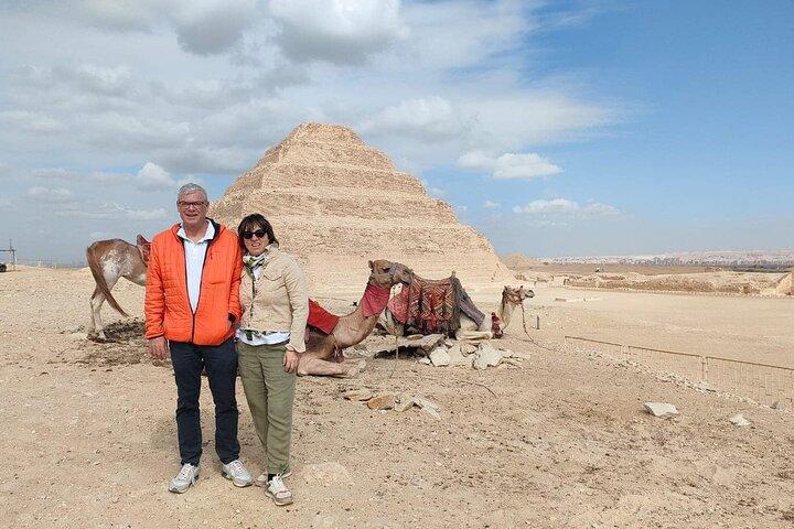 8 hours Cairo Day Tour Giza Pyramids ,Memphis City & Sakkara