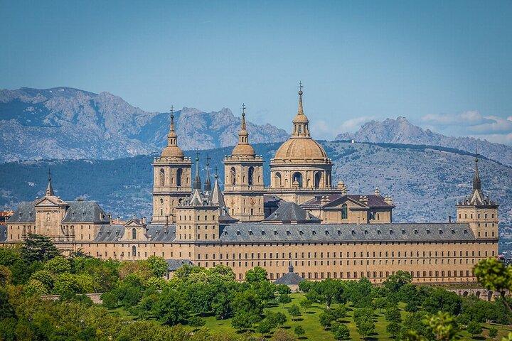 VIP PRIVATE: EL Escorial Monastery & Palace complete experience