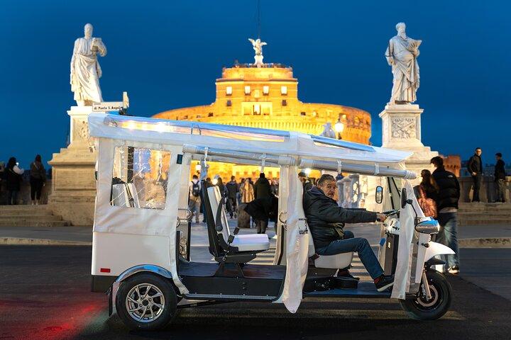 Private Night Tuk Tuk Tour in Rome