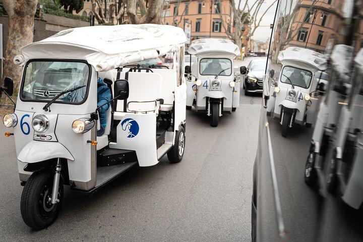 Private Night Tuk Tuk Tour in Rome
