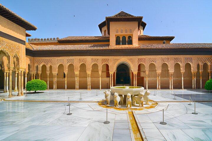 Alhambra, Nasrid Palaces & Generalife Reserved Access Tour