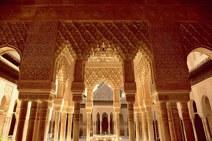 Alhambra, Nasrid Palaces & Generalife Reserved Access Tour
