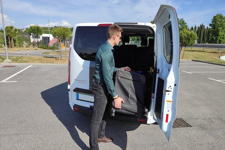 Small-Group Transfer from Trieste City to Trieste Airport
