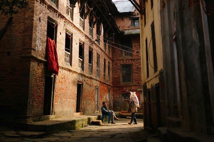 6 Day Nepal Golden Triangle Kathmandu, Chitwan and Pokhara