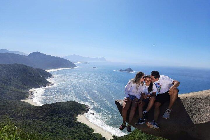 Pedra do Telégrafo Hike with Transportation and Local Guide