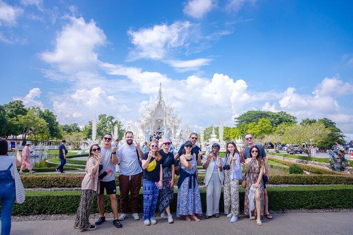 Chiang Rai White Blue Red Temples with Hot Spring from Chaing Mai