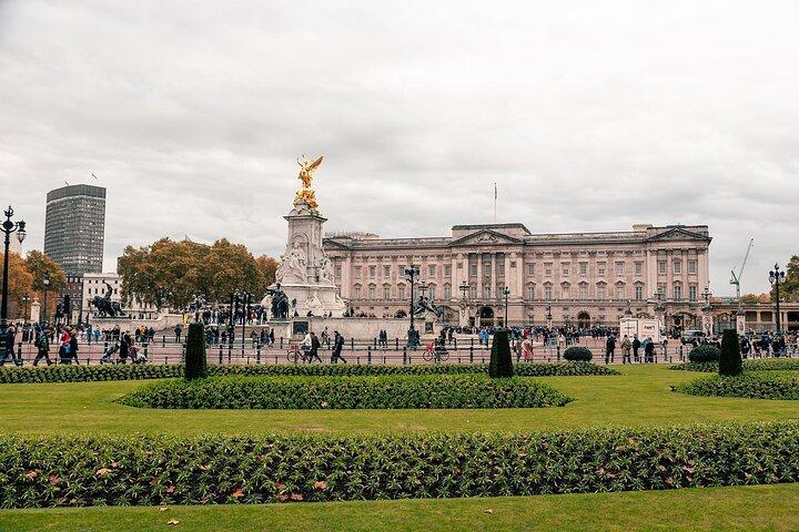 Private Windsor Castle Tour from London Including Fast Track Pass