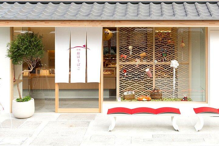 Traditional Japanese Kanzashi Making Experience in Kyoto