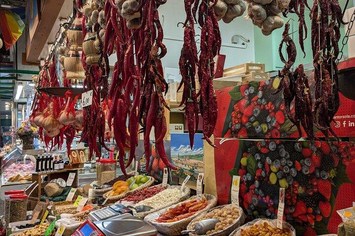 Florence Street Food Walking Tour with Wine in Duomo Area