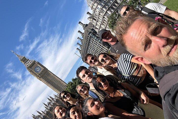 London Essential 2 hour introductory Walking Tour With a Londoner