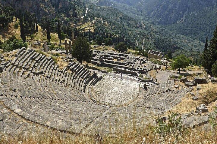 Delphi Oracle and Ancient Wonders Private Day Tour from Athens