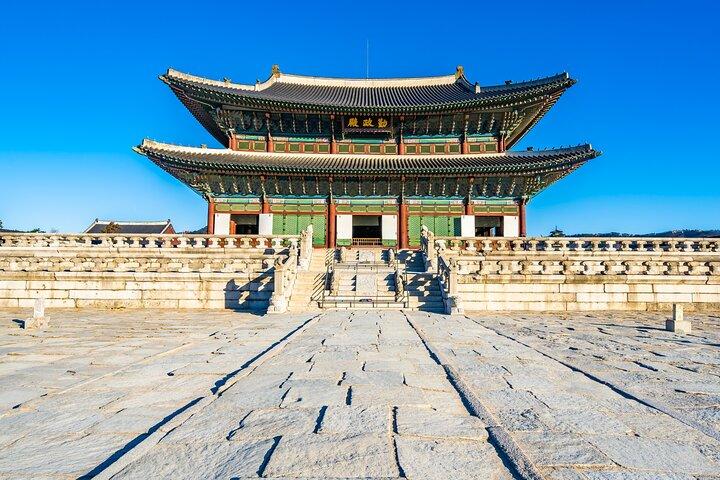 Gyeongbokgung Palace or Bukchon Village Walking Tour