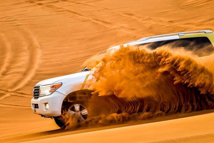 Dubai: Vip Red Dunes Safari with 4x4 Pick/Drop Camel Dinner Shows