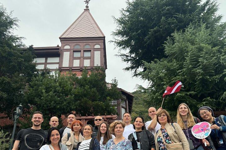 4-Hour Multicultural Kobe Walking Tour with Genuine Kobe Beef