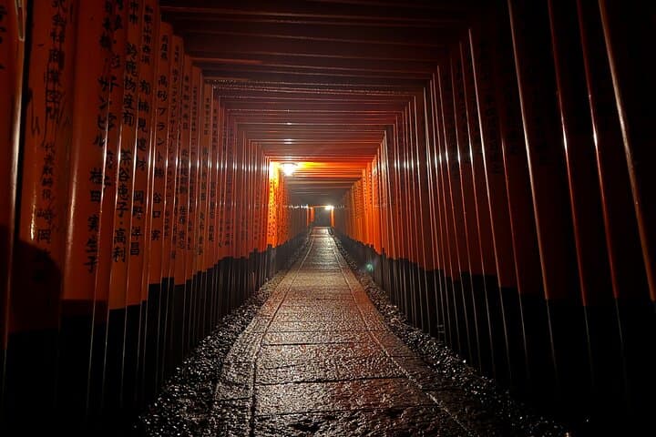 Kyoto Magical Night English Tour: Gion & Fushimi Inari Shrine