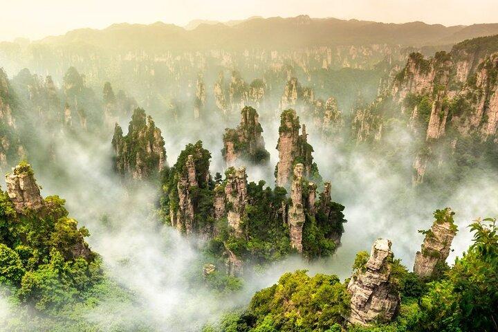 4 Day Zhangjiajie Tour to All Highlight Attractions with VIP Lift