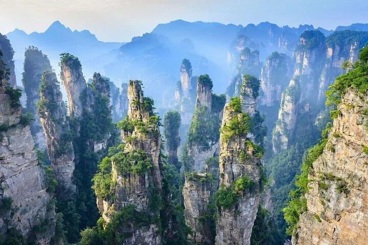 4 Day Zhangjiajie Tour to All Highlight Attractions with VIP Lift