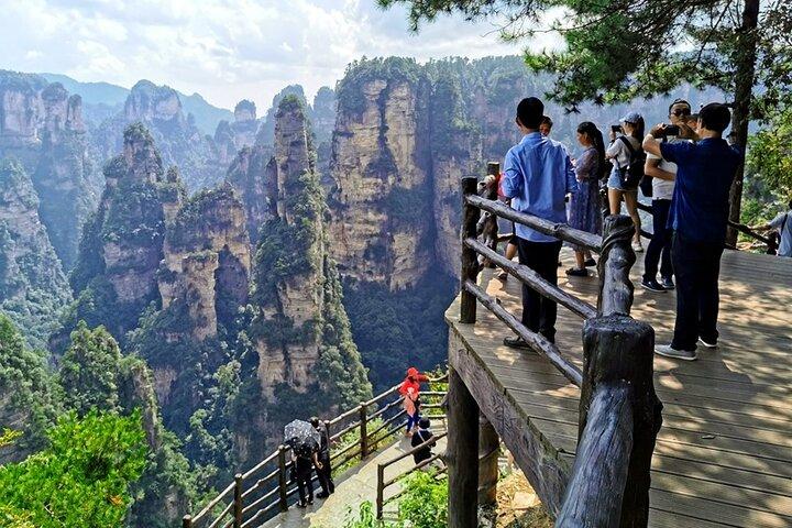 4 Day Zhangjiajie Tour to All Highlight Attractions with VIP Lift