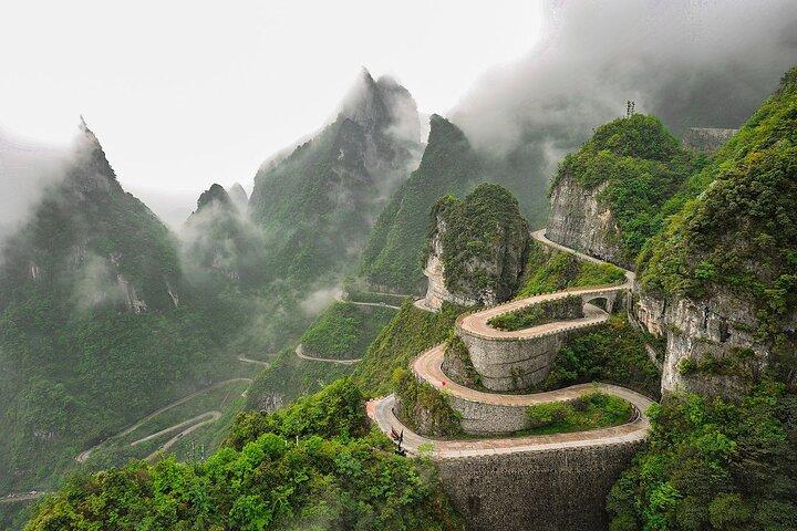 4 Day Zhangjiajie Tour to All Highlight Attractions with VIP Lift