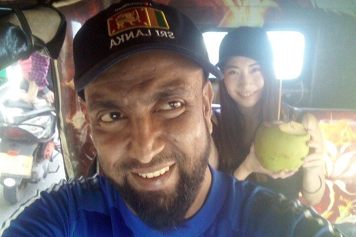 Colombo shopping Tour (Tea, Gems, cinnamon, souvenirs, cotton )