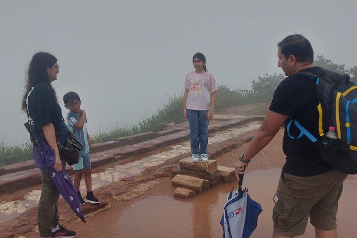 From Colombo Sigiriya and Dambulla Day Trip and Safari