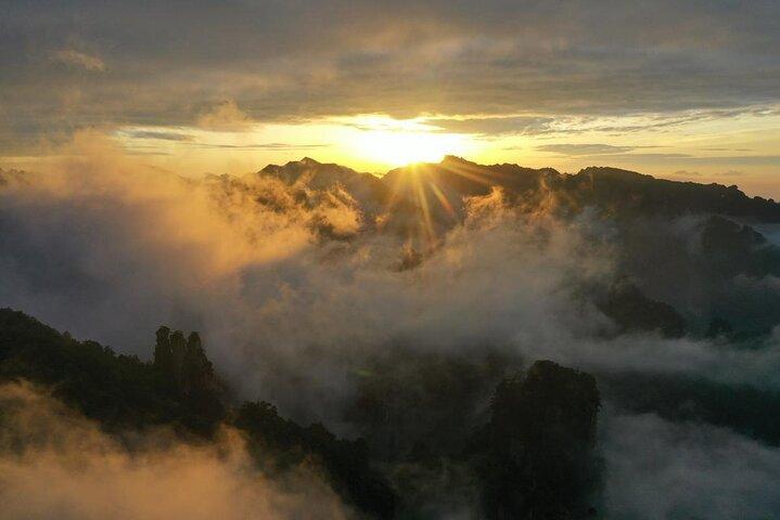 4 Day Zhangjiajie Tour to All Highlight Attractions with VIP Lift