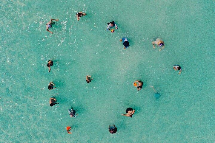 Bacalar Lagoon Sightseeing Boat Tour with Open Bar and Snacks