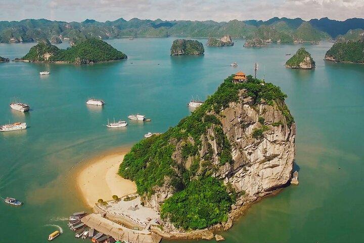 Halong Bay Luxury Cruise With Buffet Lunch 1 day Tour From Hanoi