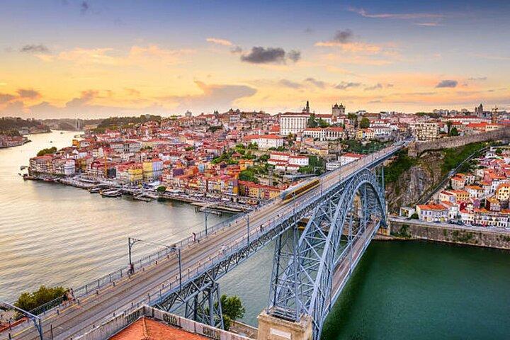 Lisbon to Porto Private Tour with Scenic Stops