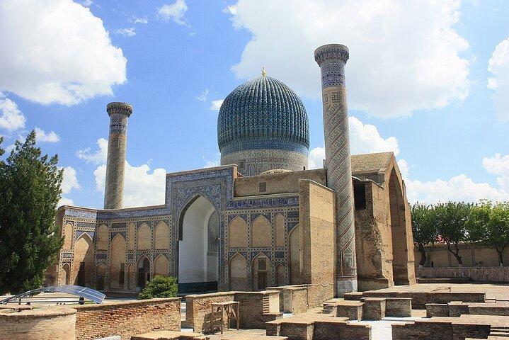 Samarkand Discoveries A Tour of Timeless Wonders with a Guide