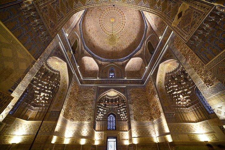 Samarkand Discoveries A Tour of Timeless Wonders with a Guide